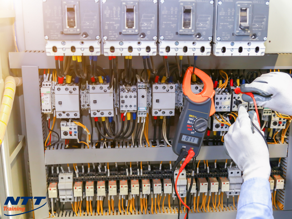 Arc Flash Electrical Safety Training: Could a Remote Class Help My Facility?